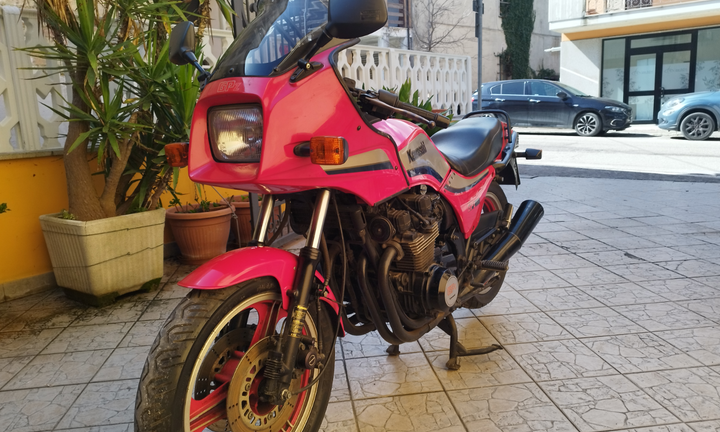 Kawasaki gpz 750