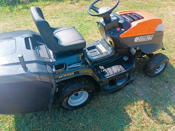 trattorino tagliarba oleomac