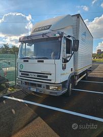 Iveco eurocargo 75e15 con sponda idraulica