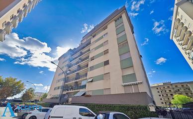 Ampio appartamento ad.ze Viale Magna Grecia