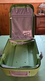 trolley verde con beauty verde rigidi
