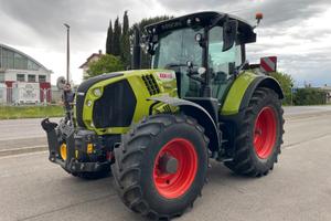 Trattore Claas Arion 550 Cmatic