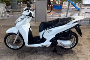 Honda sh300i abs leggere annuncio