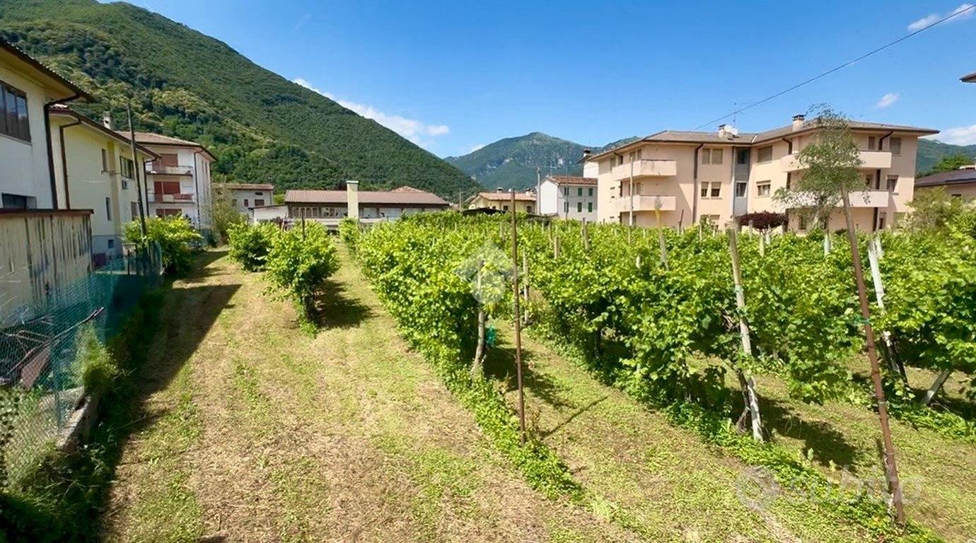 TER. RESIDENZIALE A FOLLINA - Vista 3