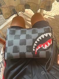 Pochette sprayground limited edition