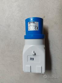 presa industriale Gewiss 64 212 nuova 