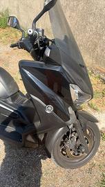 Xmax 400 anno 2013