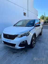 Peugeot 3008 allestimento Crossway
