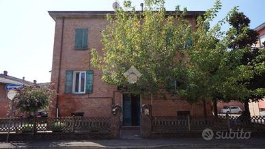 QUADRIFAMILIARE A FORMIGINE