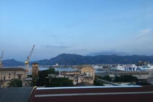 Stanza in Appartamento luminoso vista mare