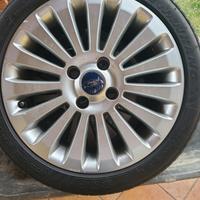 4 cerchi per Ford 