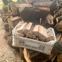 Legna secca da ardere per stufa e camino