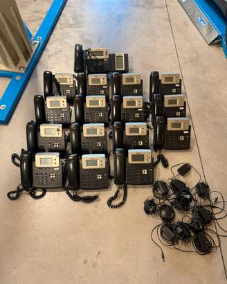 Stock 16 telefoni Yealink