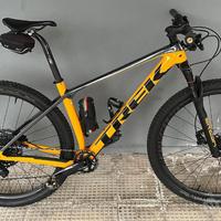 MTB TREK front 29