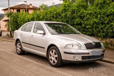 Skoda Octavia 2.0 Tdi Berlina full optional