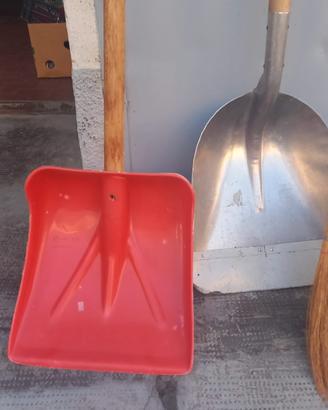 due pale e scopa in saggina