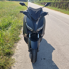 Yamaha XMax 400