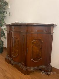 Credenza retro' e sofisticato