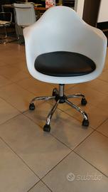 sedia da ufficio o cameretta con bracioli