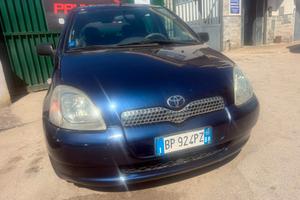Toyota Yaris 1.0i 16V cat 5 porte Sol