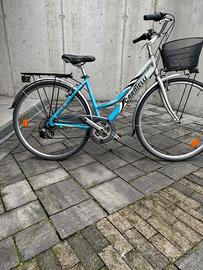 Bicicletta donna 28 in alluminio 21 rapporti