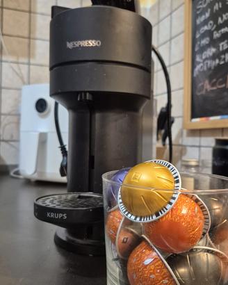 Nespresso Vertuo nera 