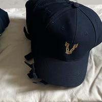 Cappelli firmati e berretti