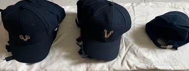 Cappelli firmati e berretti