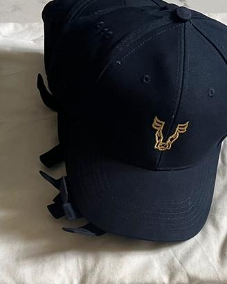 Cappelli firmati e berretti