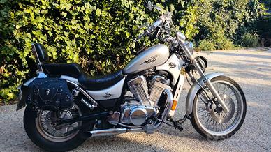 Suzuki Intruder