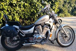 Suzuki Intruder