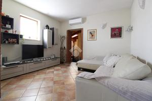 PORZIONE DI TRIFAMILIARE A CHIAMPO