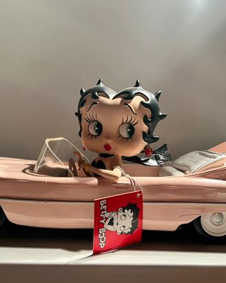 Betty Boop in auto vintage - limited edition