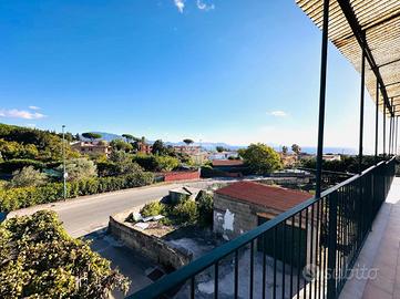 3 LOCALI A TORRE DEL GRECO