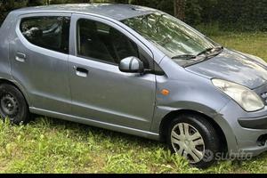 Nissan Pixo dotata di comandi al volante 