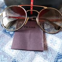 occhiali da sole Prada perfetti 