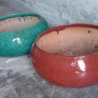 vaso tornito a mano in terracotta smaltata