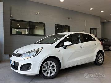 Kia Rio 5p 1.4 crdi EX Plus
