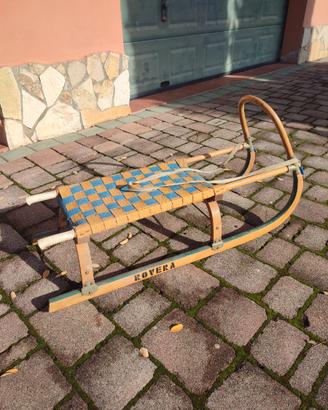 Slittino vintage in legno