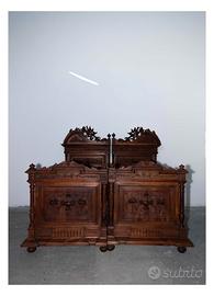 Set Camera da Letto Antica in Legno Intagliato