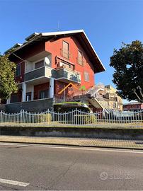 QUATTRO LOCALI+ DOPPI SERVIZI