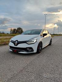 RENAULT Clio 4 RS Trophy 1.6 220cv