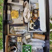 Scatola accessori per serramentisti