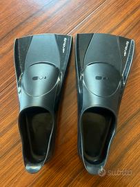 Pinne nuoto corte 500 SILIFINS nere -Decathlon