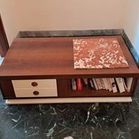 Tavolino basso da soggiorno. Design anni 70