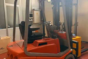 Muletti carrelli elevatori