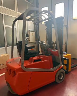 Muletti carrelli elevatori