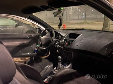 Peugeot 206 plus 2010