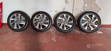 Cerchi e gomme invernali Kia Stonic/Rio