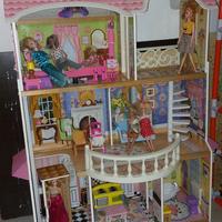 casa delle barbie in legno 3 piani con ascensore